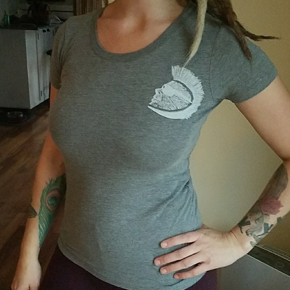 Gray Shock Top tshirt